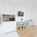 Kasprzaka Near Metro Plocka With Ac By Renters Appartamento Varsavia