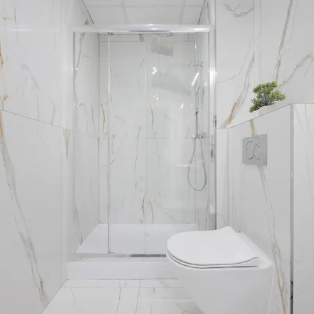 Kasprzaka Near Metro Plocka With Ac By Renters Варшава