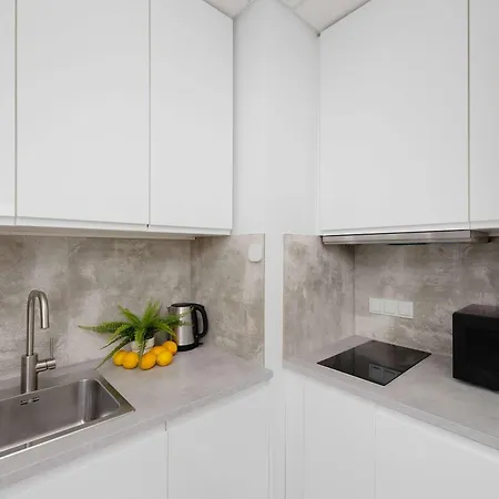 Kasprzaka Near Metro Plocka With Ac And Parking By Rent Like Daire *
