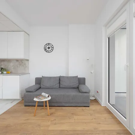 Апартаменты Kasprzaka Near Metro Plocka With Ac By Renters Варшава