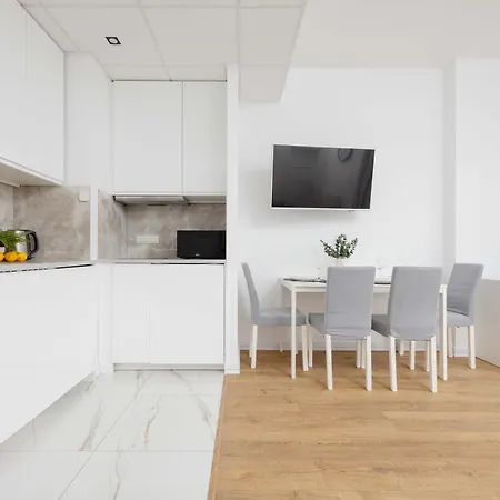 Kasprzaka Near Metro Plocka With Ac By Renters * Varšava