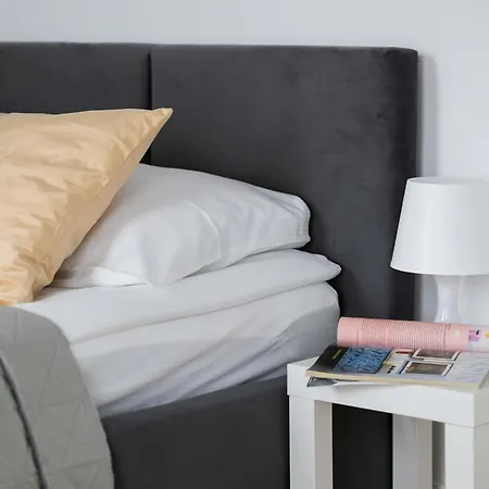 Kasprzaka Near Metro Plocka With Ac By Renters Lejlighed