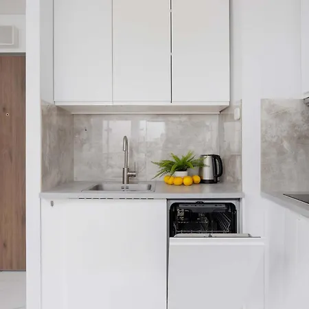 Kasprzaka Near Metro Plocka With Ac By Renters