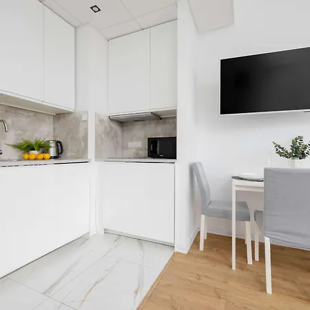 Kasprzaka Near Metro Plocka With Ac By Renters *